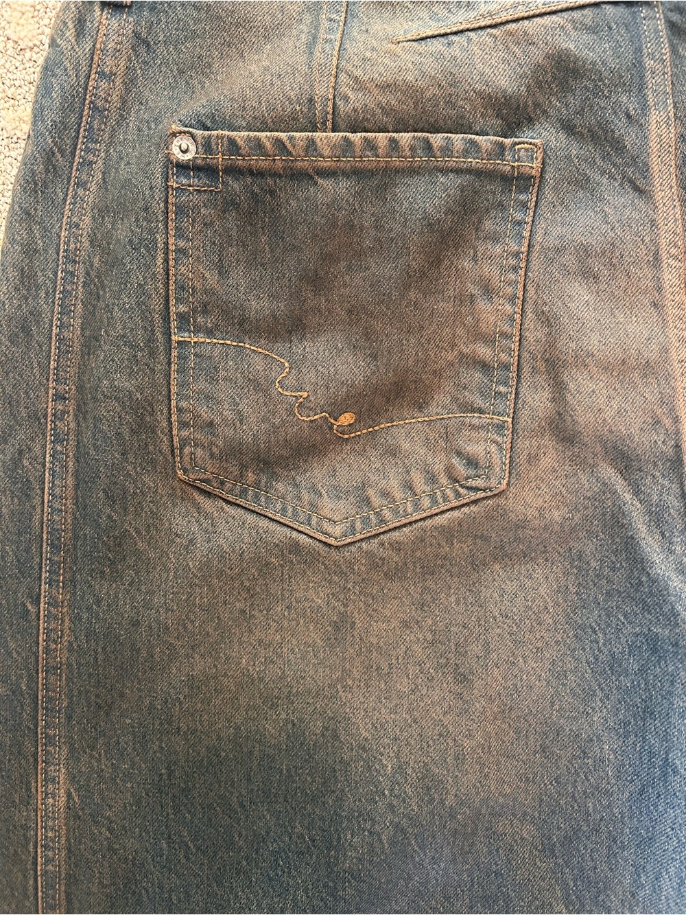 WE THE FREE mid rise barrel jeans. Lost in the Desert. NWT. - Picture 8 of 13